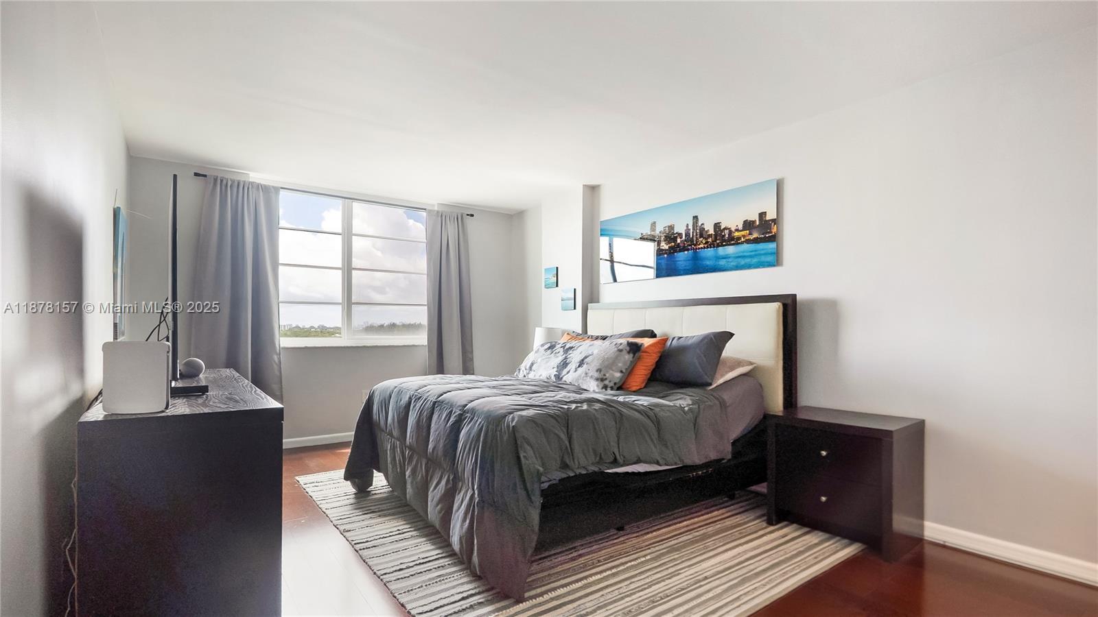 ARLEN HOUSE WEST CONDO - Residential