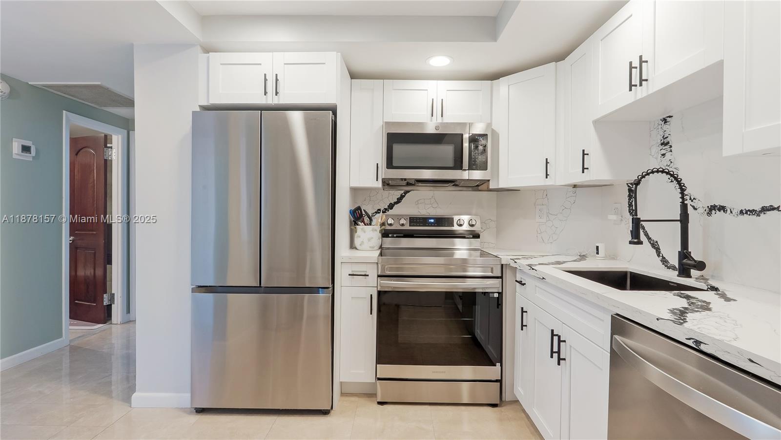 ARLEN HOUSE WEST CONDO - Residential