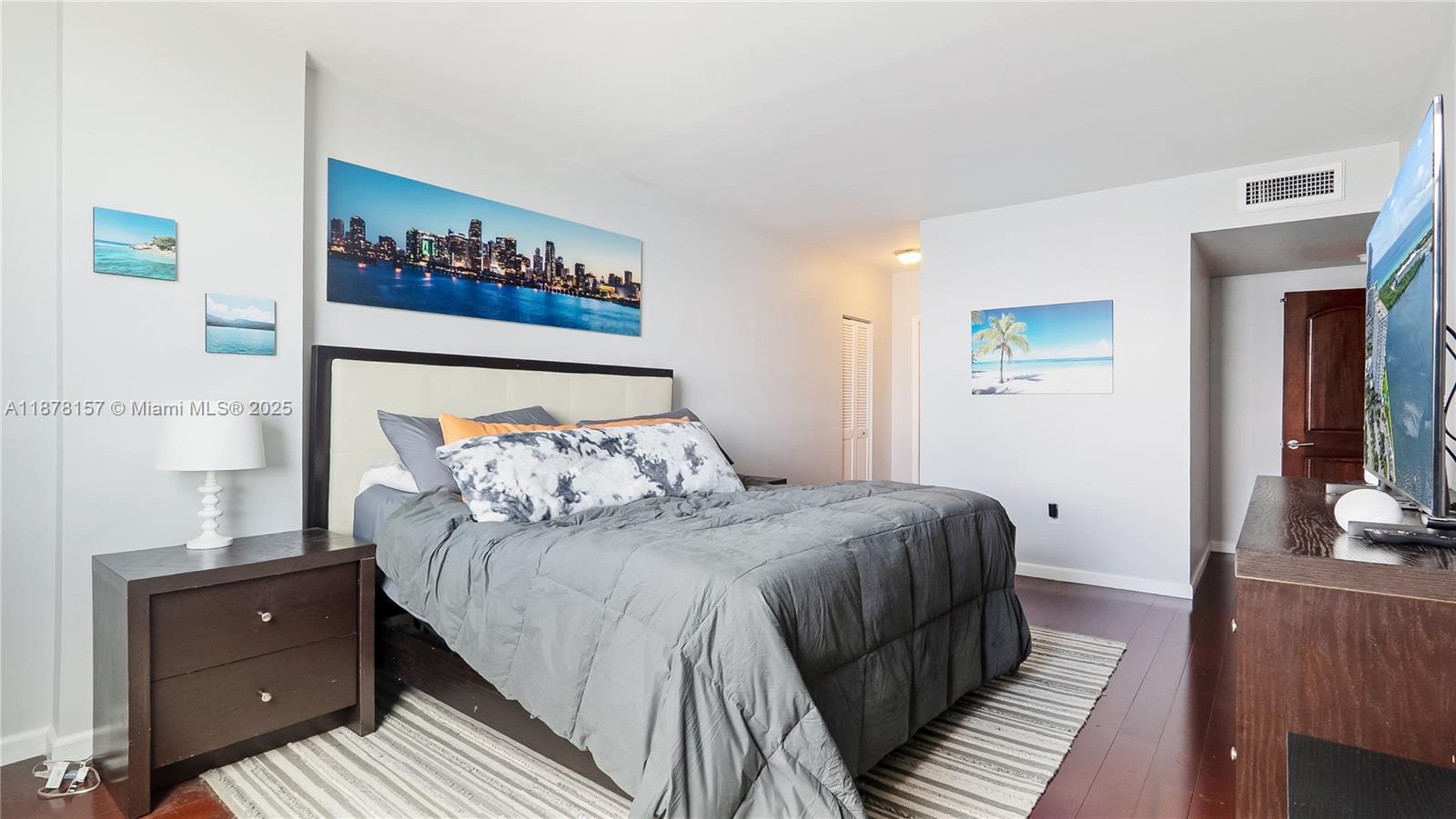 ARLEN HOUSE WEST CONDO - Residential