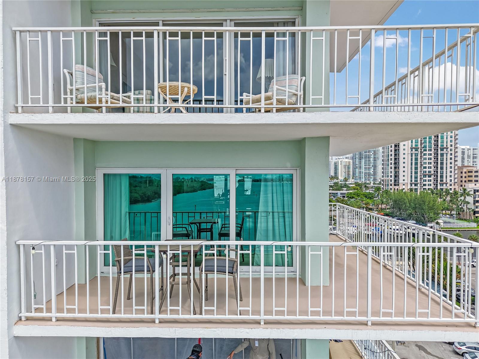 ARLEN HOUSE WEST CONDO - Residential