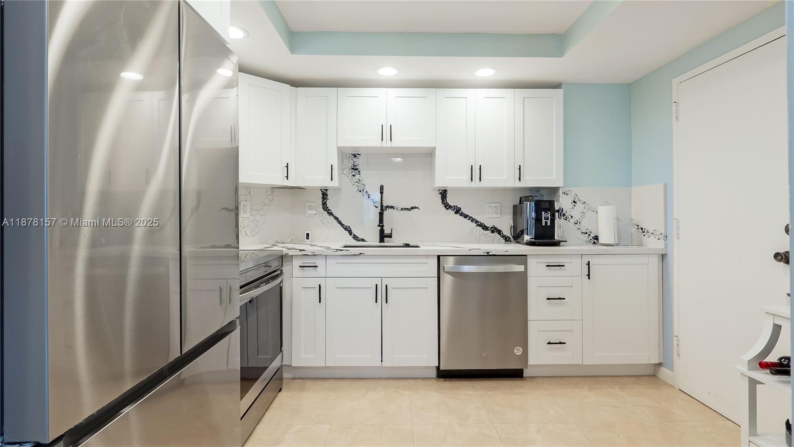 ARLEN HOUSE WEST CONDO - Residential