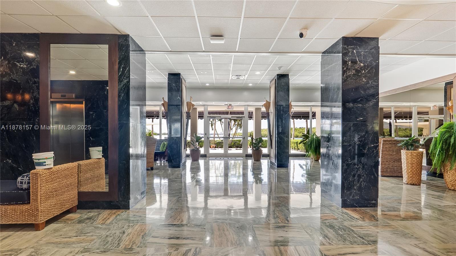 ARLEN HOUSE WEST CONDO - Residential