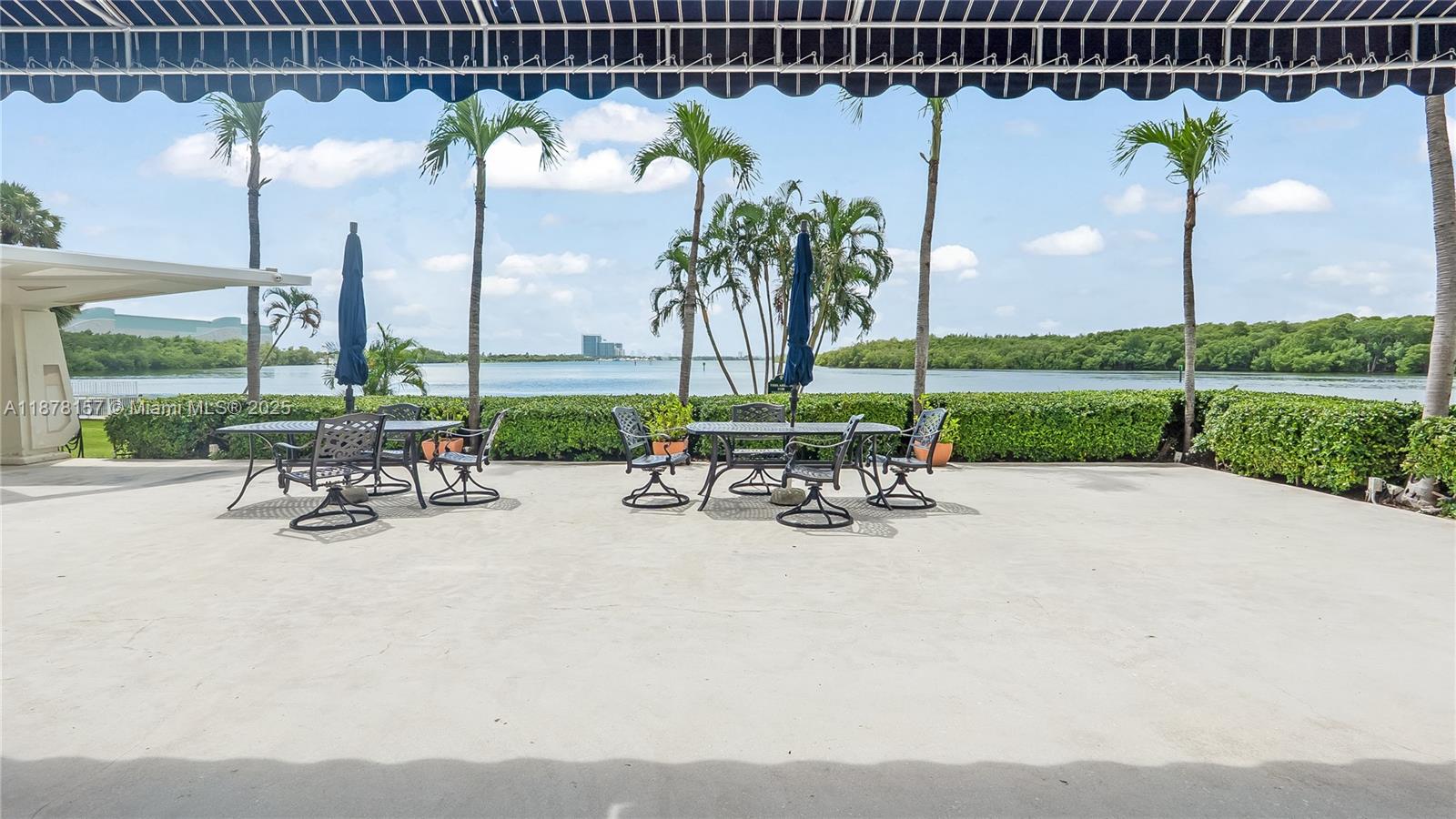 ARLEN HOUSE WEST CONDO - Residential