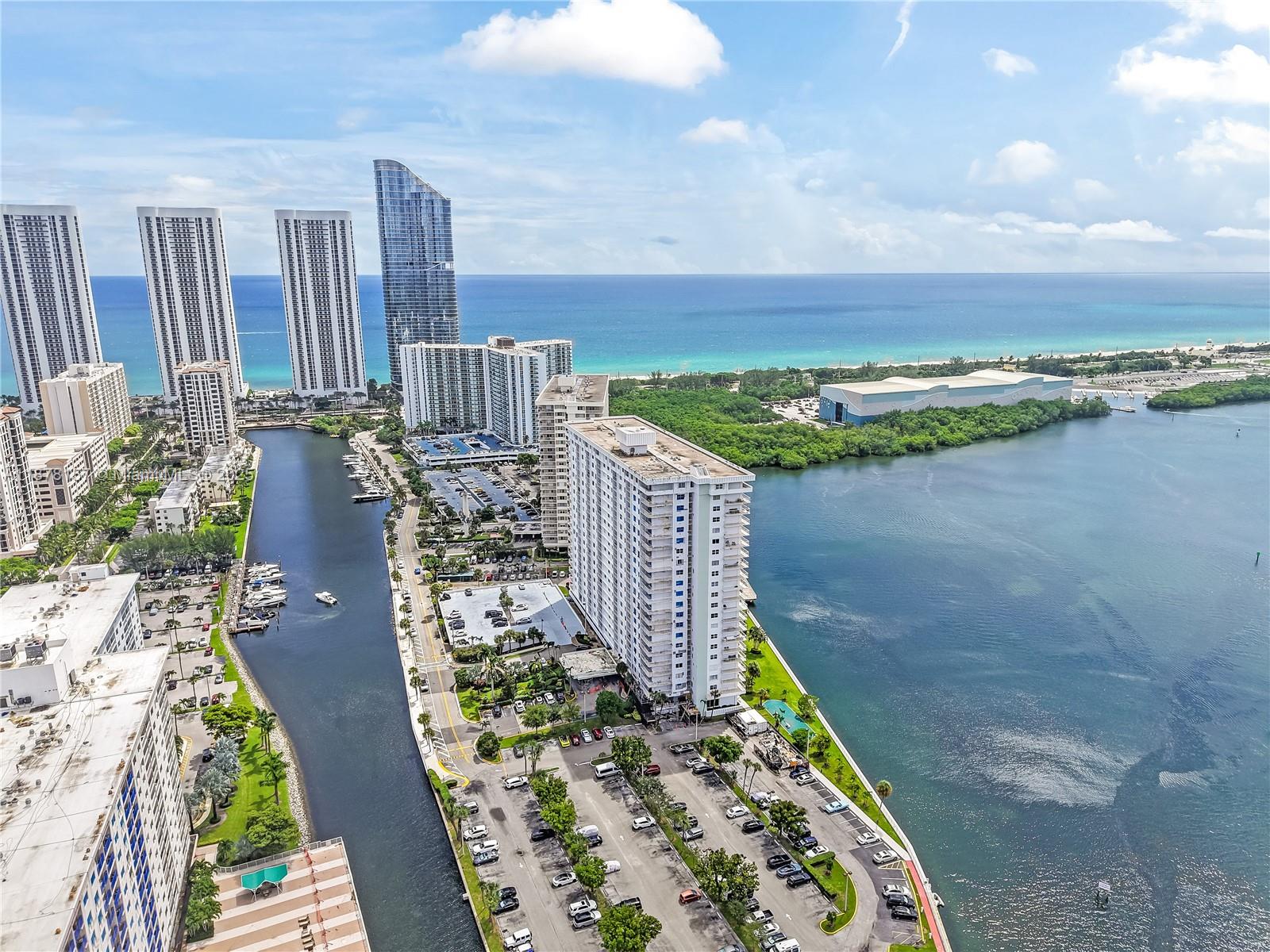 ARLEN HOUSE WEST CONDO - Residential