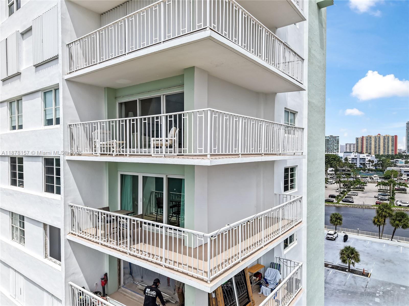 ARLEN HOUSE WEST CONDO - Residential