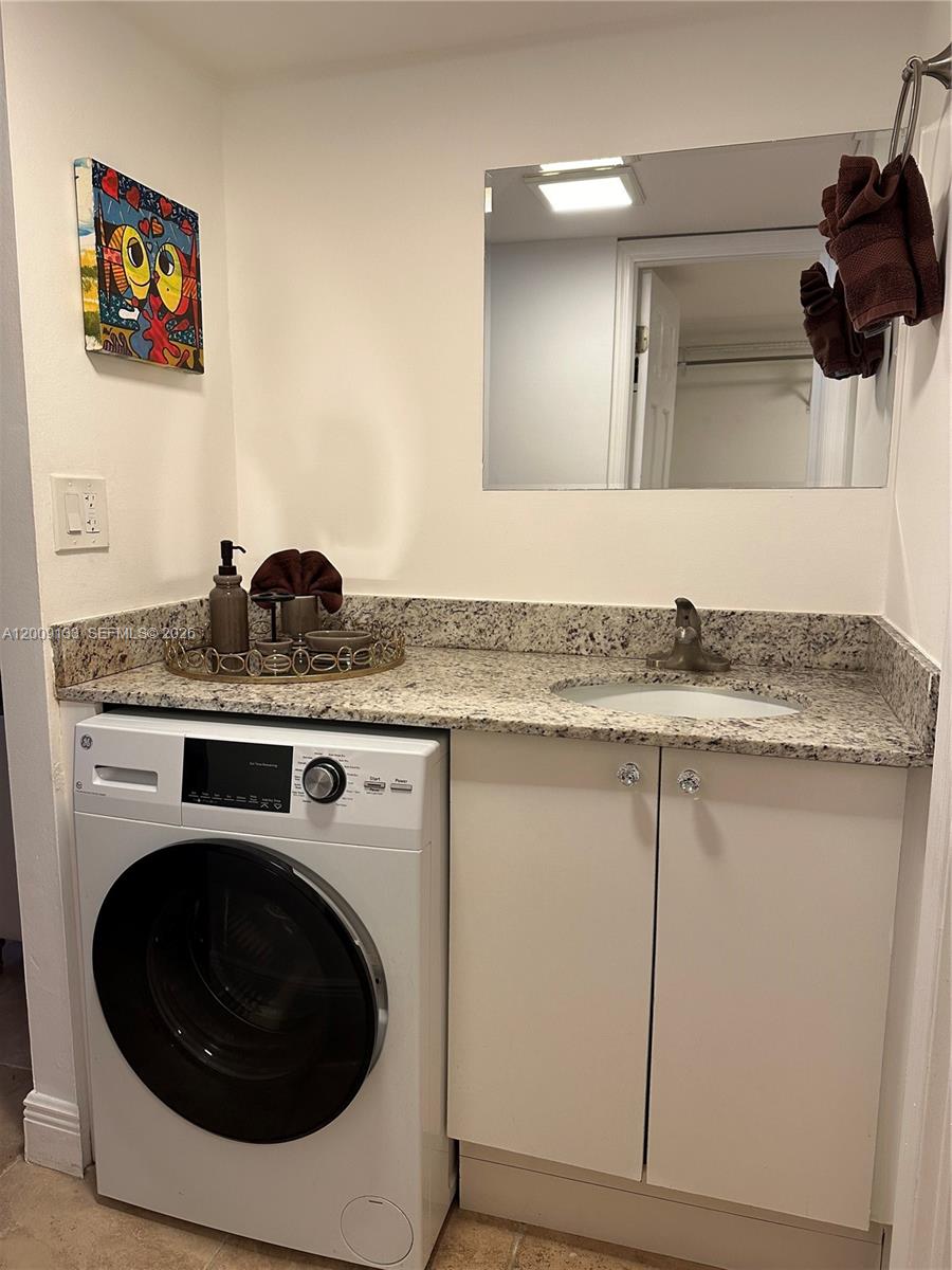 6039 Collins Ave 1510