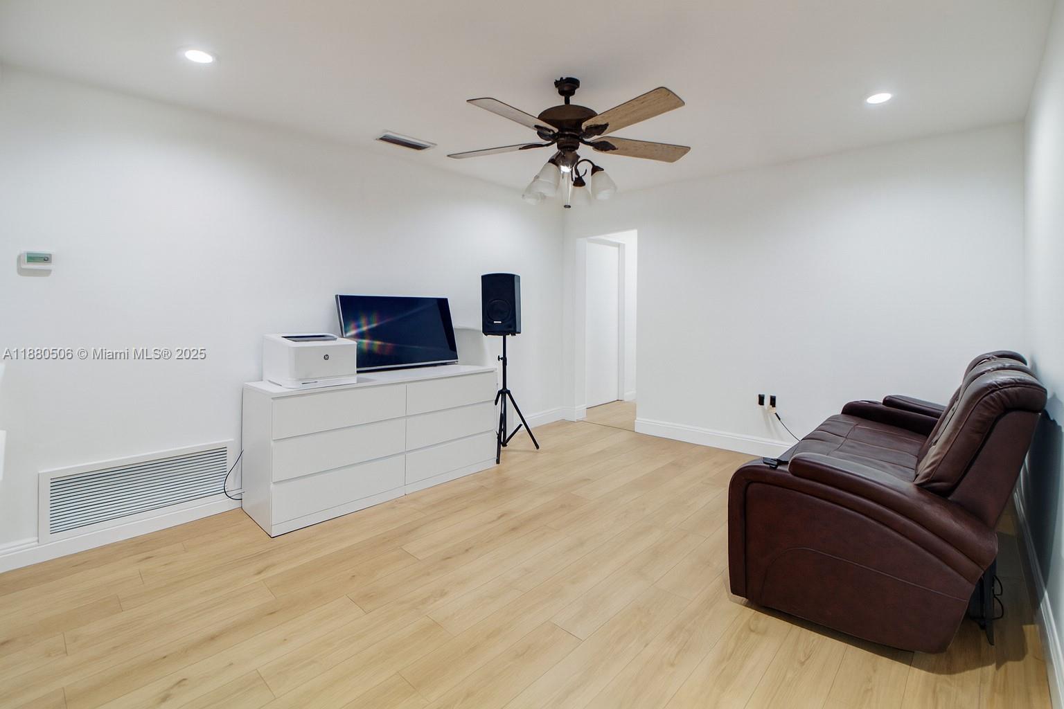 WESTVIEW SEC 3 PART 1 AME - Residential