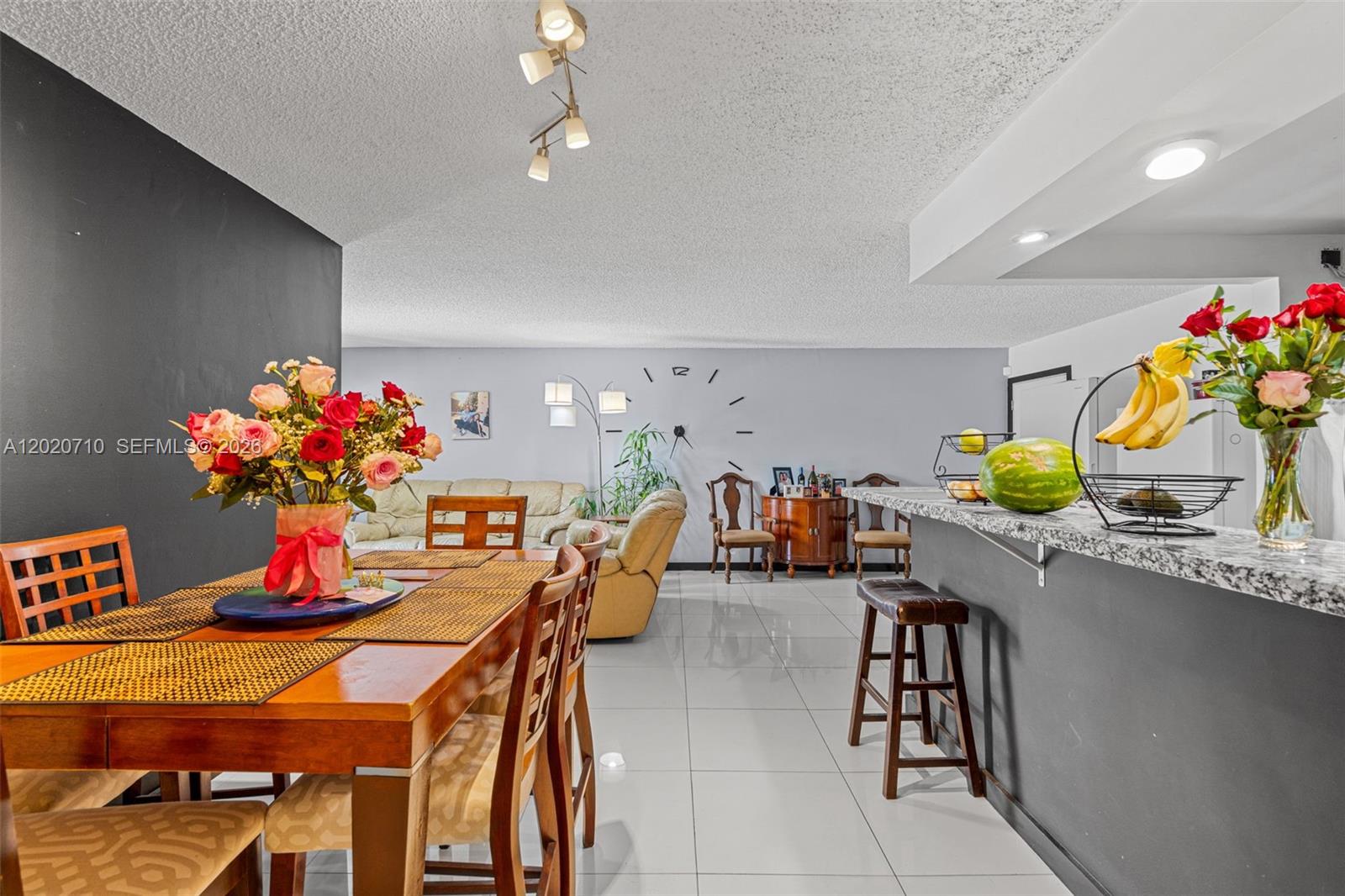 CONTINUUM CONDO PH II - Residential