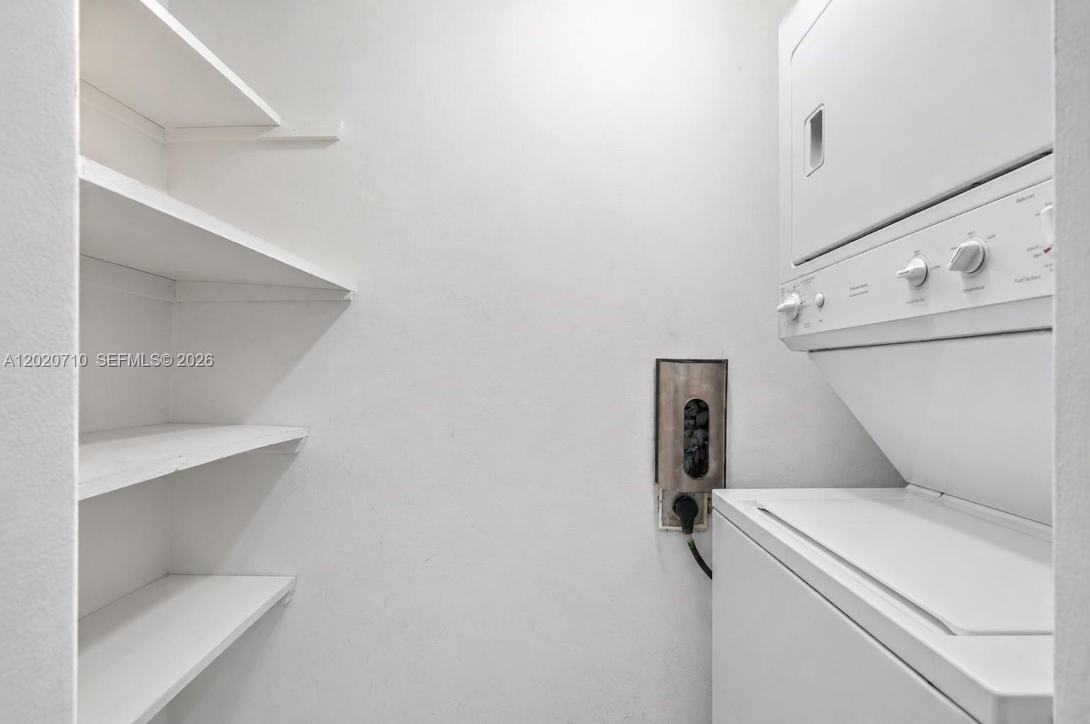 CONTINUUM CONDO PH II - Residential