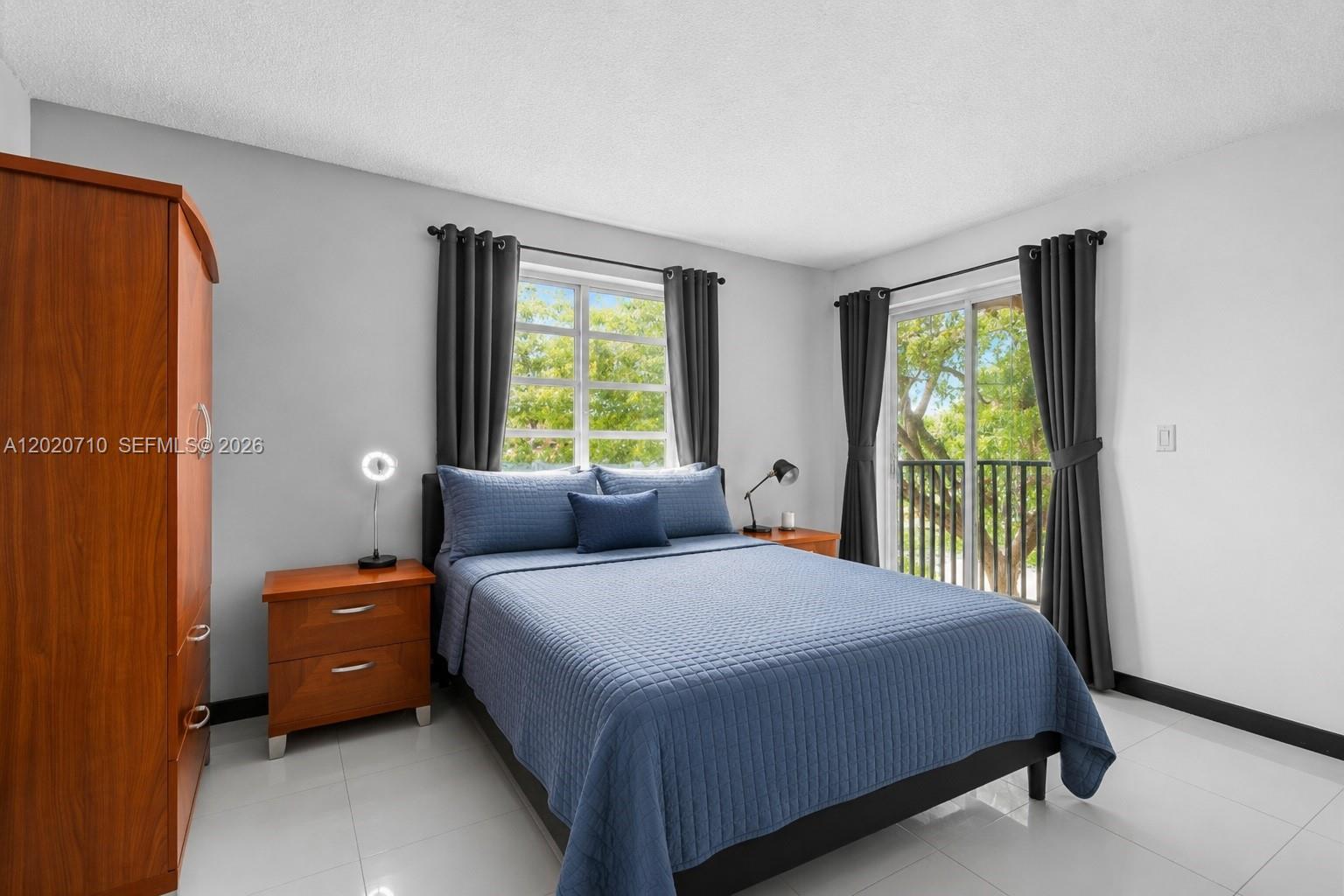 CONTINUUM CONDO PH II - Residential