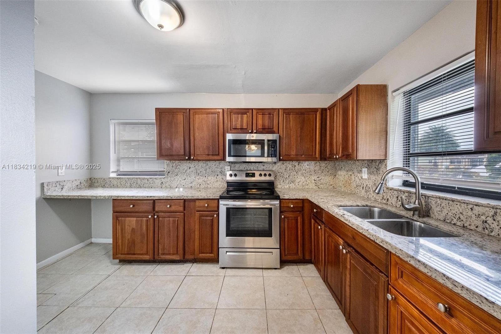 WINDWARD ESTATES SEC 1 - Residential