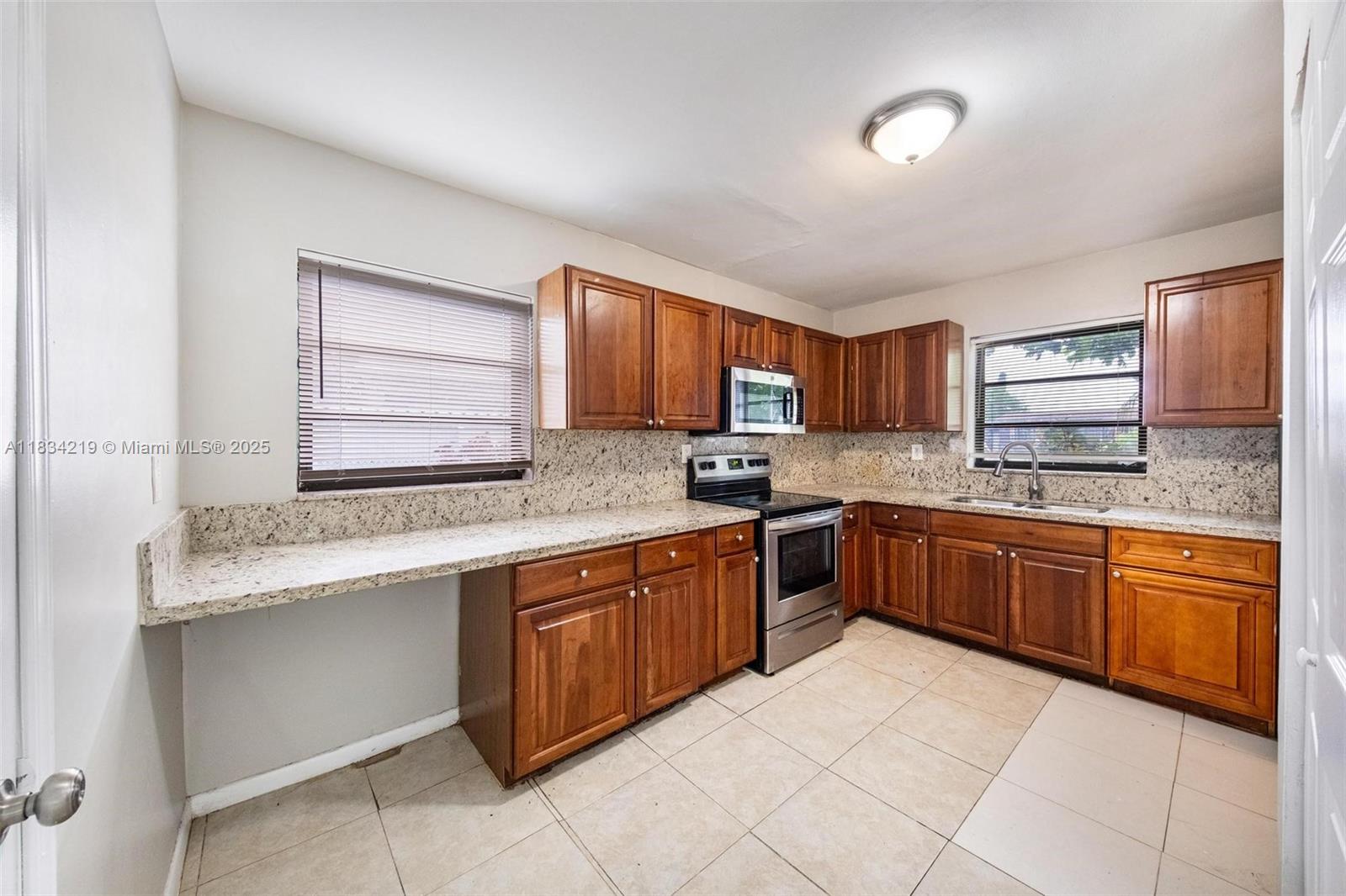 WINDWARD ESTATES SEC 1 - Residential