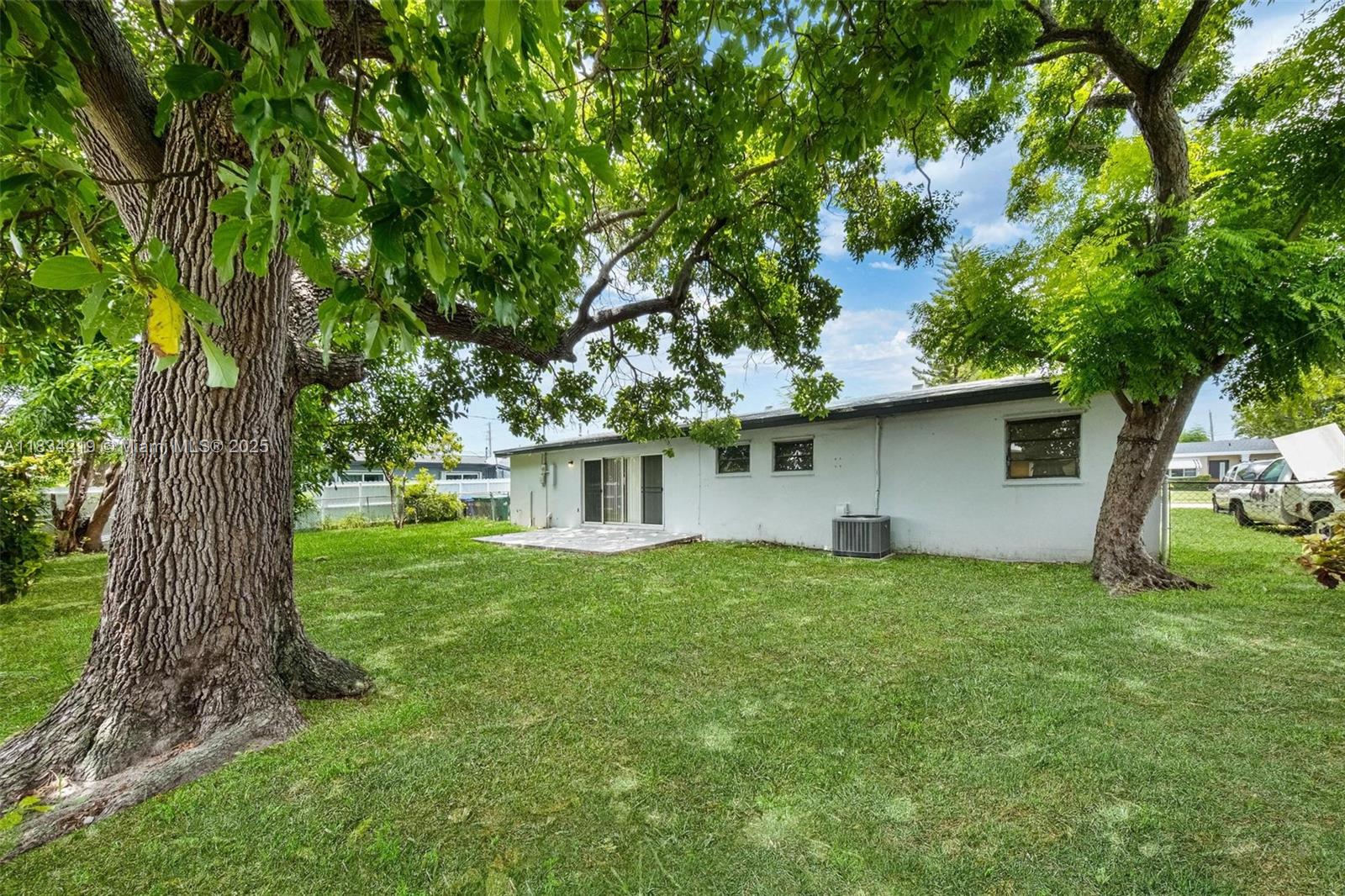 WINDWARD ESTATES SEC 1 - Residential