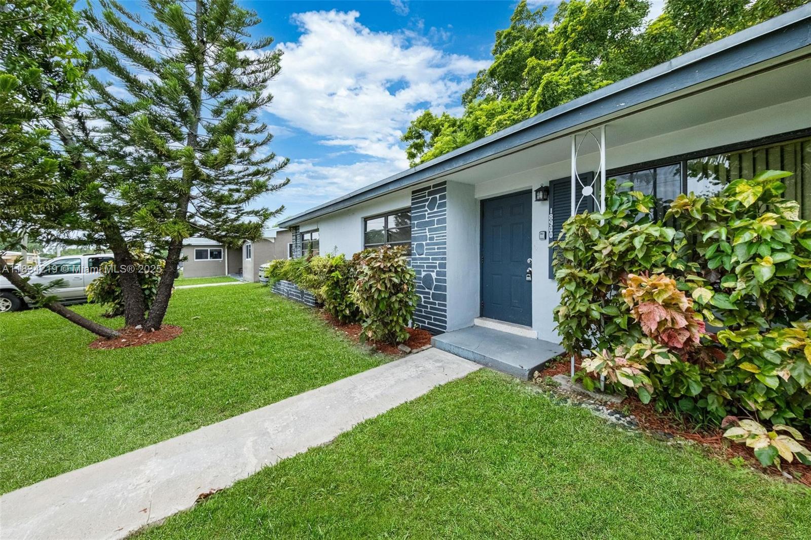 WINDWARD ESTATES SEC 1 - Residential