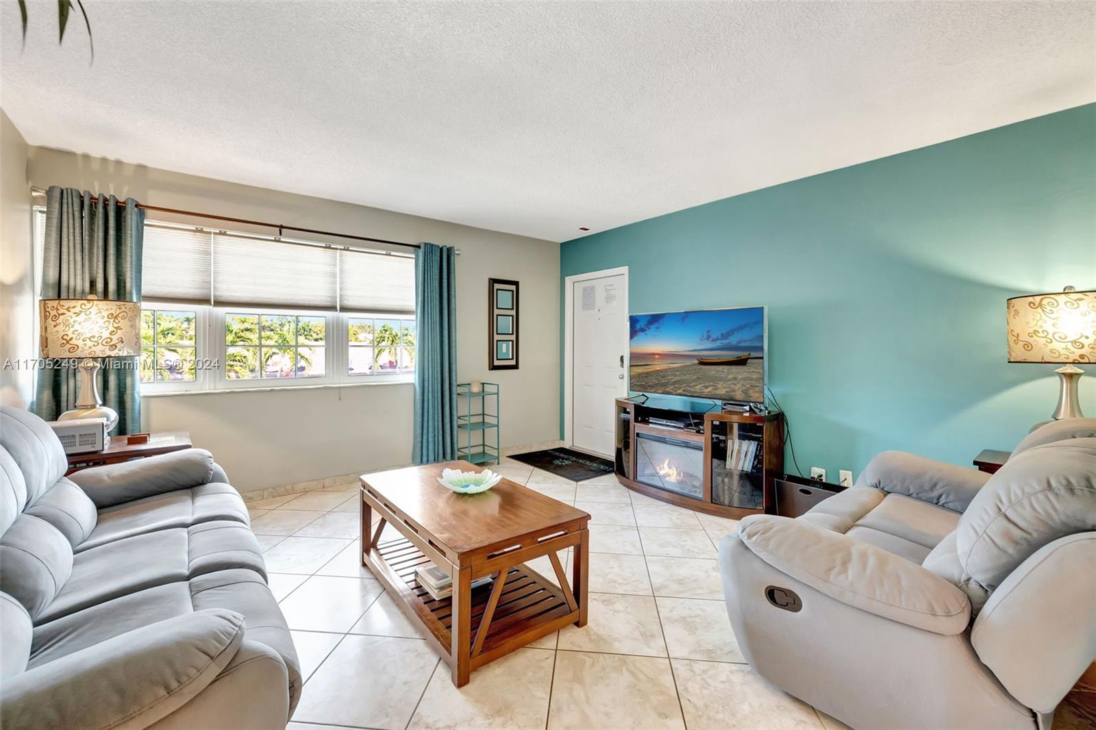 221 SE 9th Ave 211