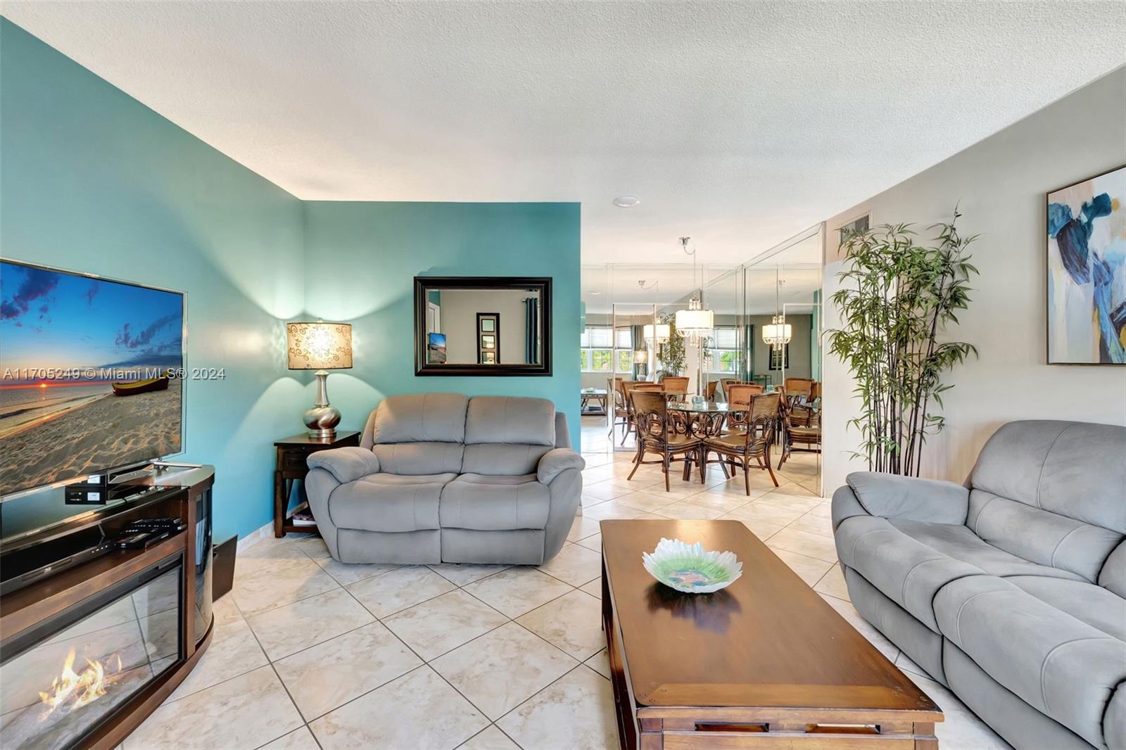 221 SE 9th Ave 211