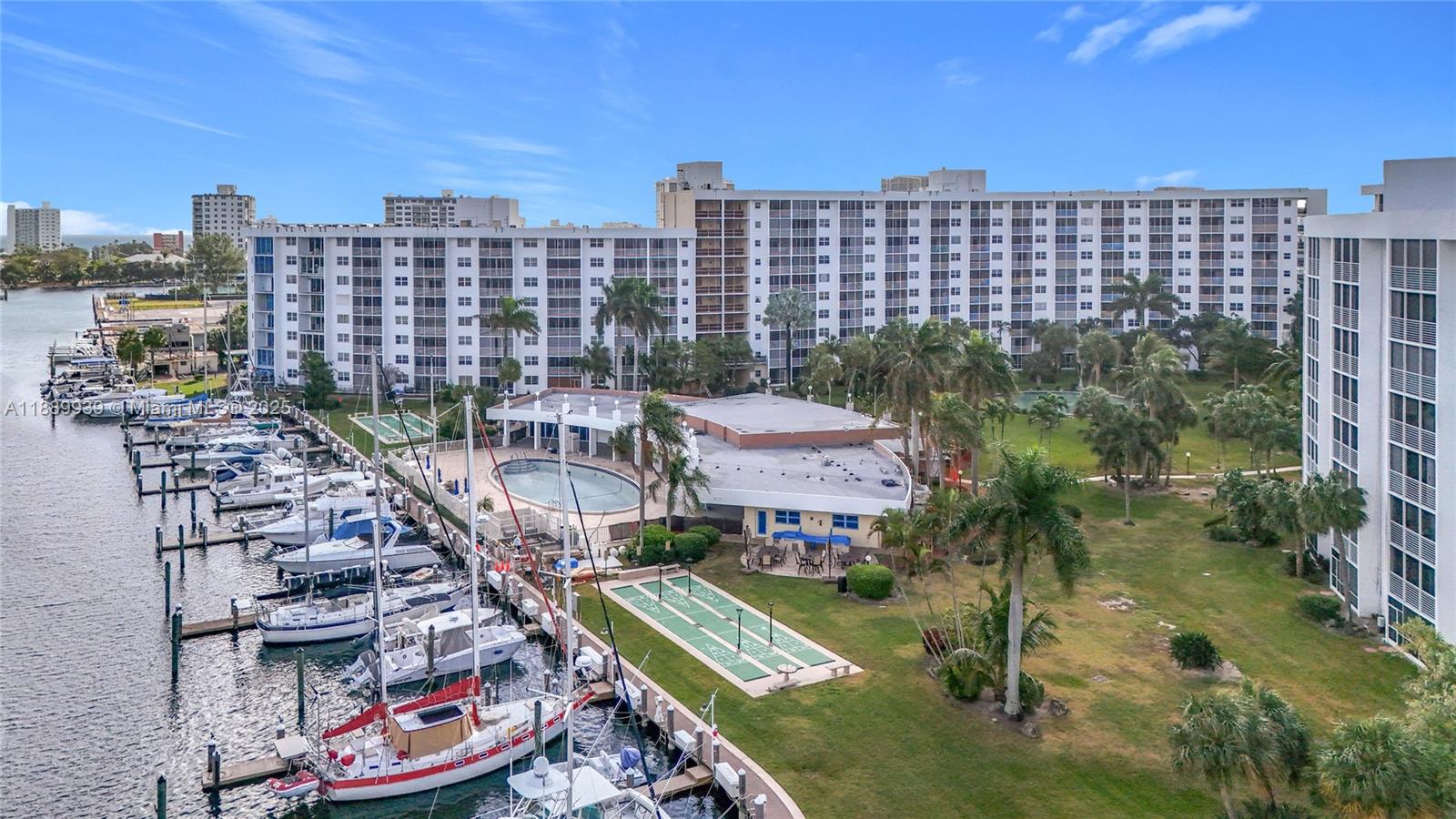 GARDEN-AIRE VILLAGE - Residential