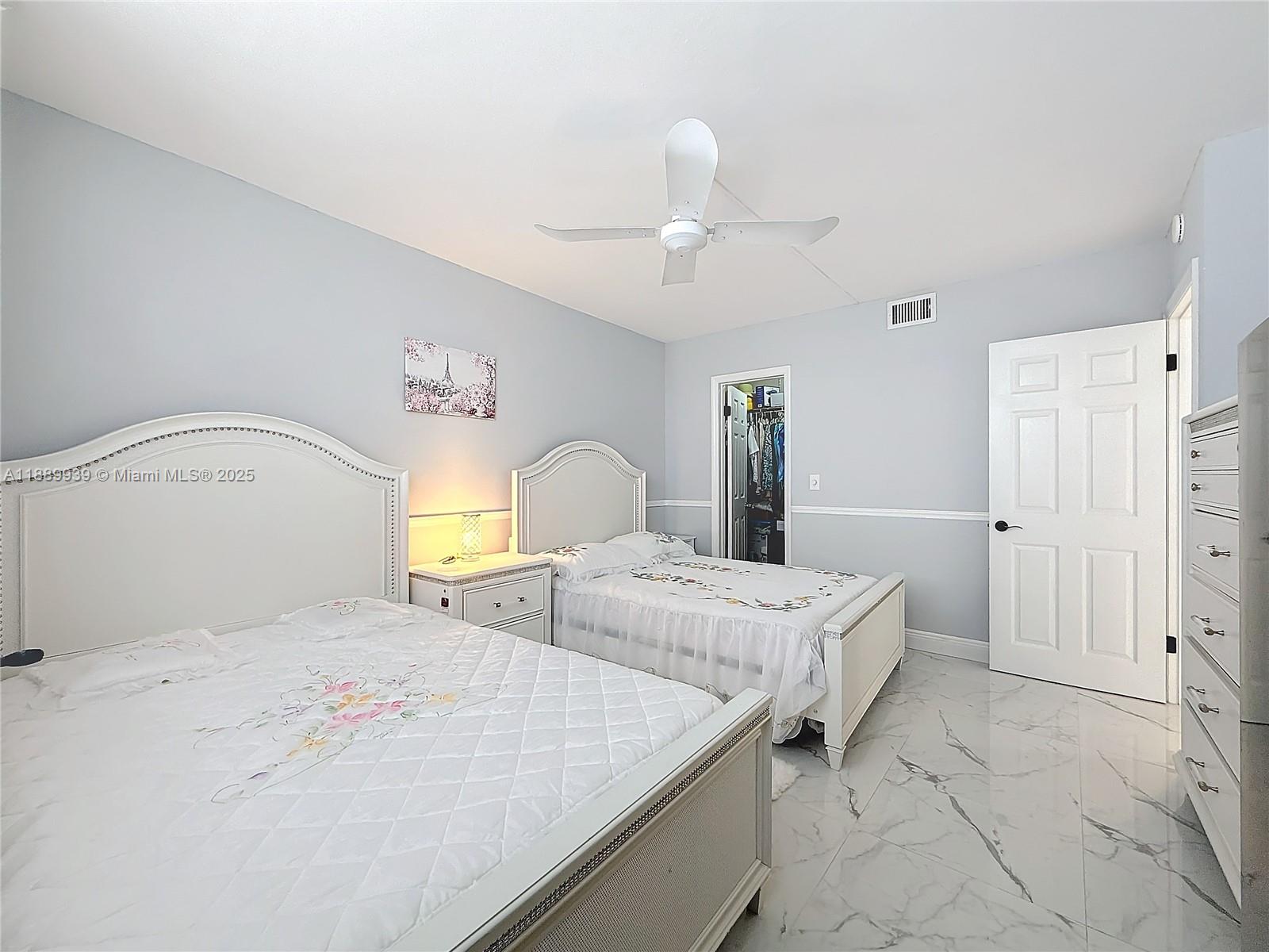 GARDEN-AIRE VILLAGE - Residential
