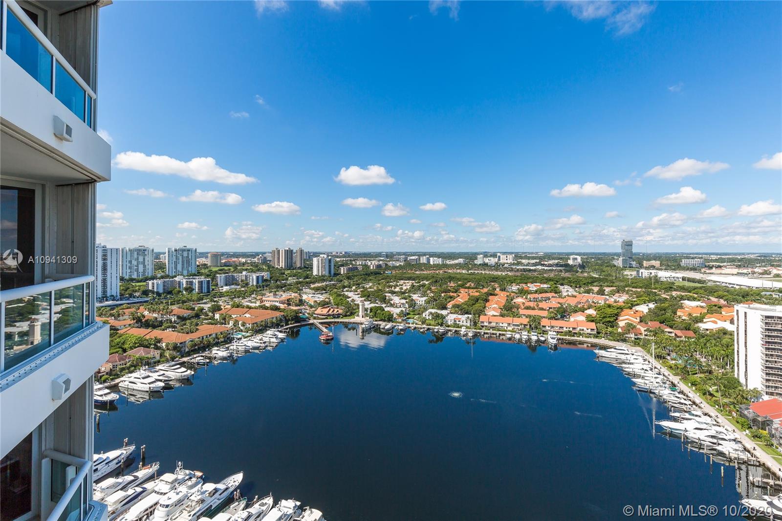 SOUTH TOWER AT THE POINT - Residential