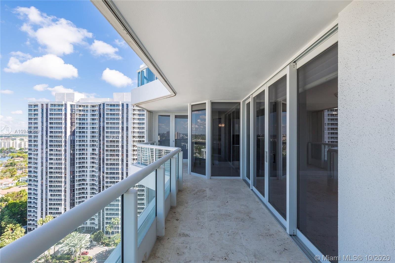 SOUTH TOWER AT THE POINT - Residential