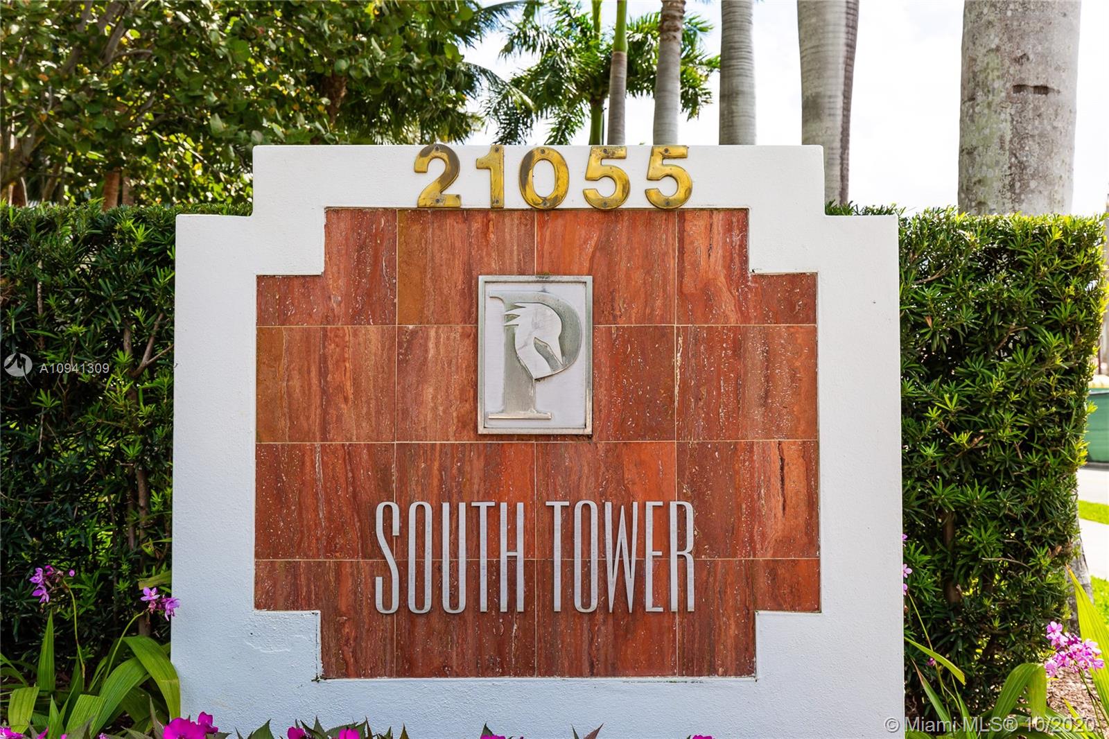 SOUTH TOWER AT THE POINT - Residential