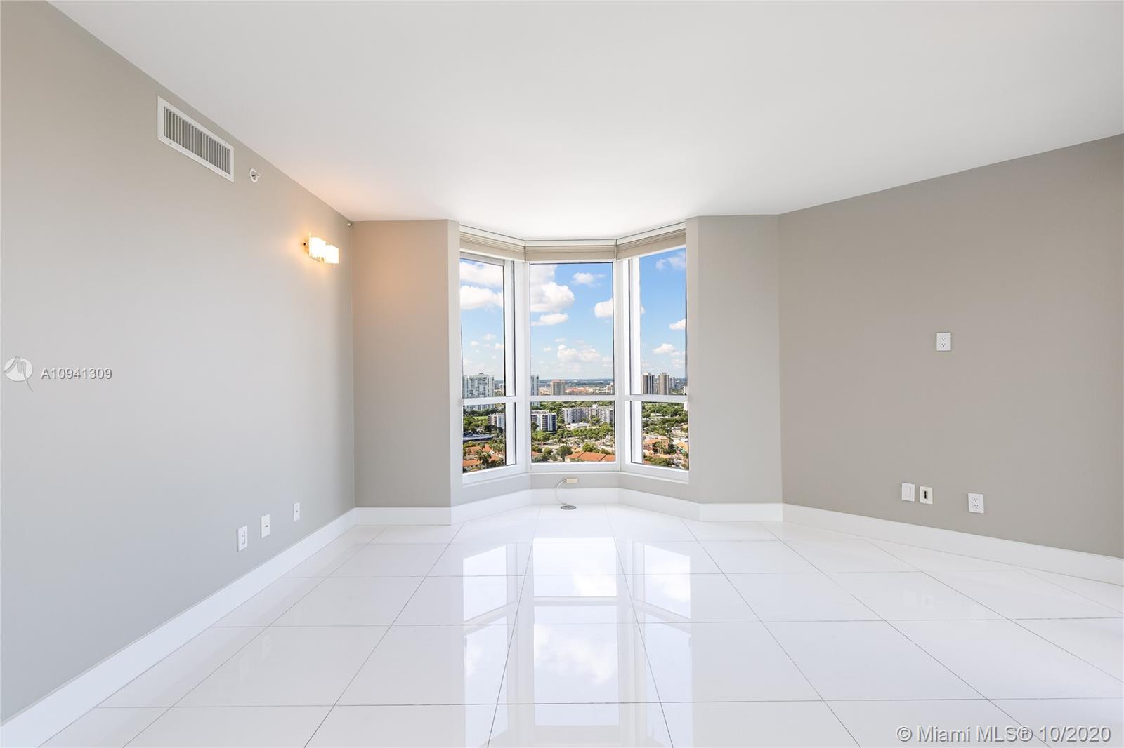 SOUTH TOWER AT THE POINT - Residential