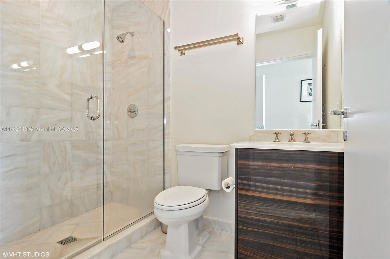 CONTINUUM ON SOUTH BEACH - Residential Lease