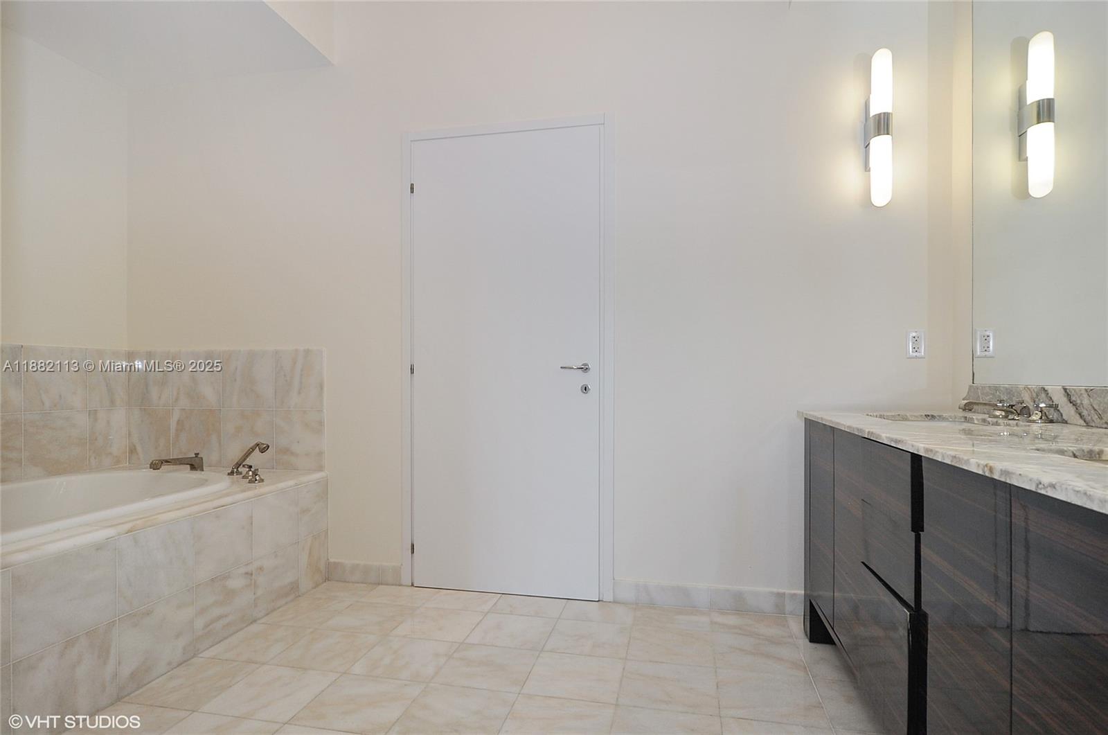 CONTINUUM ON SOUTH BEACH - Residential Lease