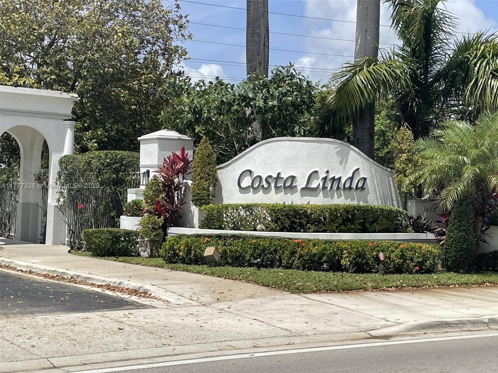 Property for Sale at 5570 Nw 107th Ave 902, Doral, Miami-Dade County, Florida - Bedrooms: 4 
Bathrooms: 3  - $580,000