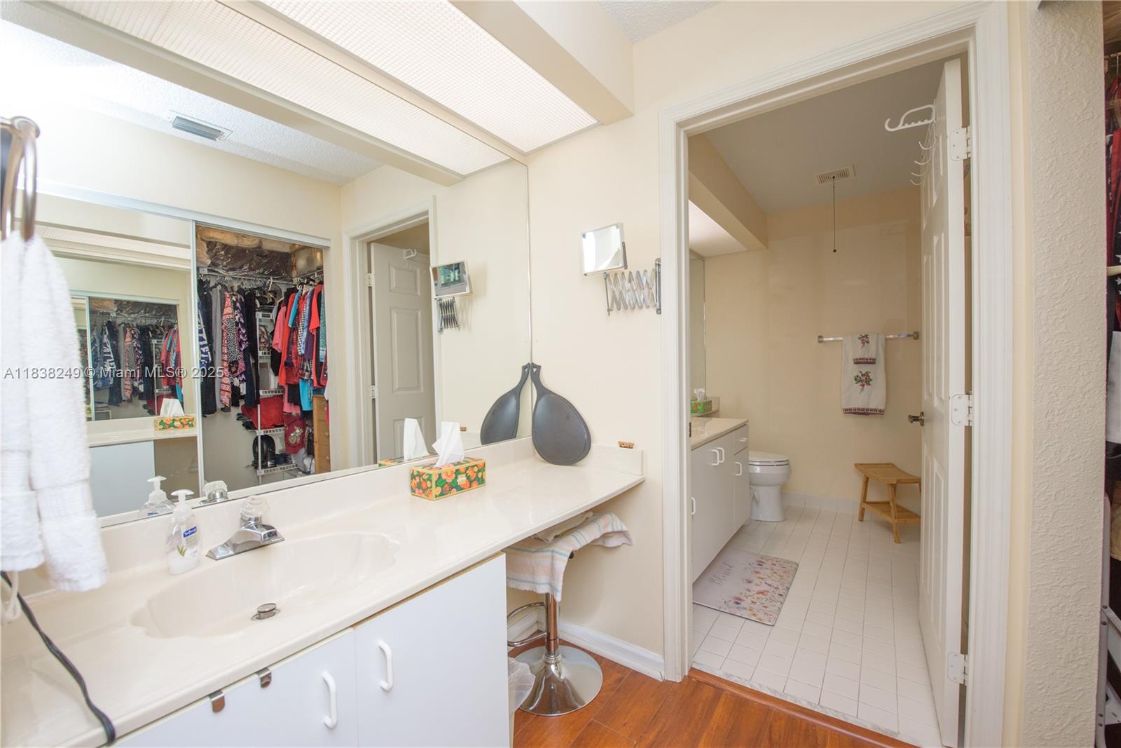 KEYS-GATE NO 1 - Residential