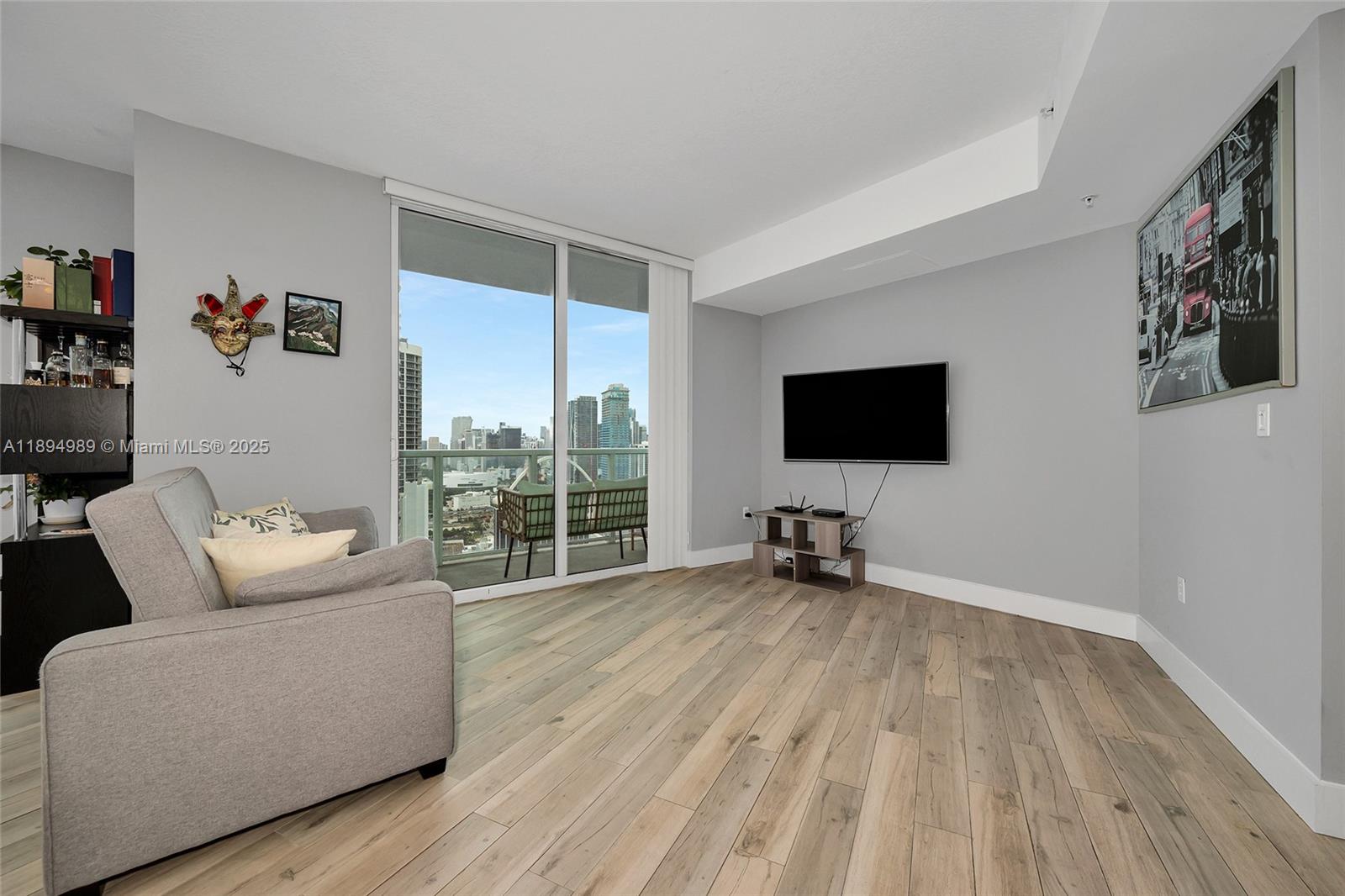 QUANTUM ON THE BAY CONDO - Residential