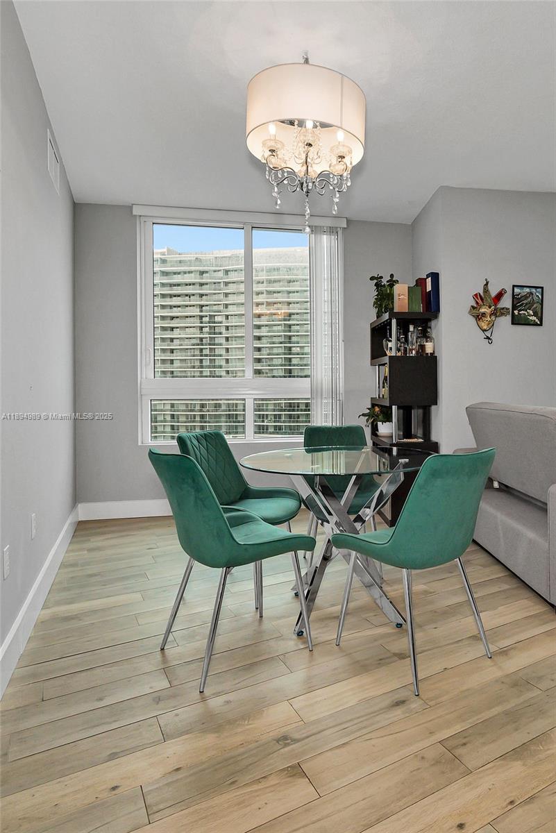 QUANTUM ON THE BAY CONDO - Residential