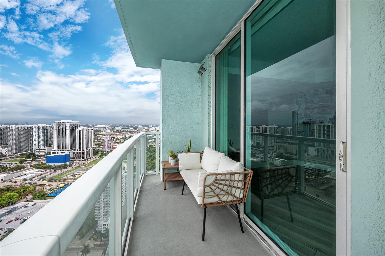 QUANTUM ON THE BAY CONDO - Residential