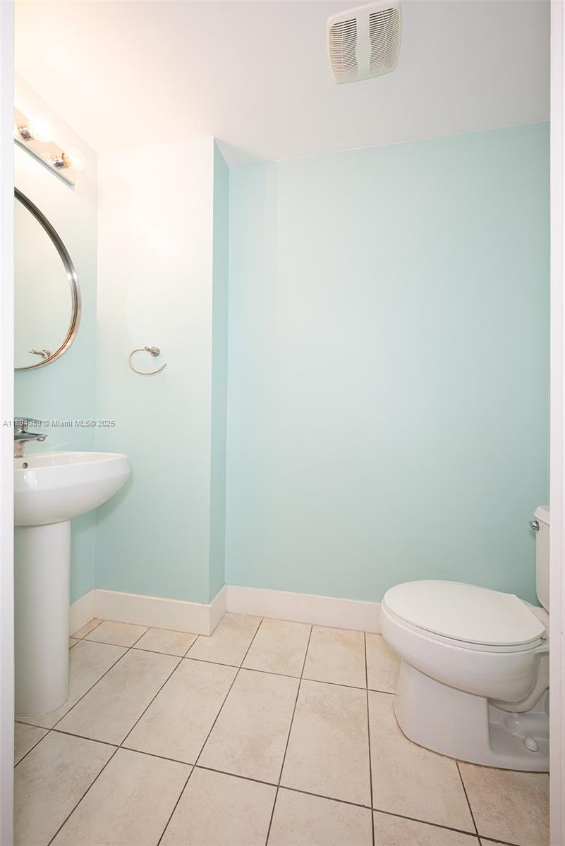 QUANTUM ON THE BAY CONDO - Residential