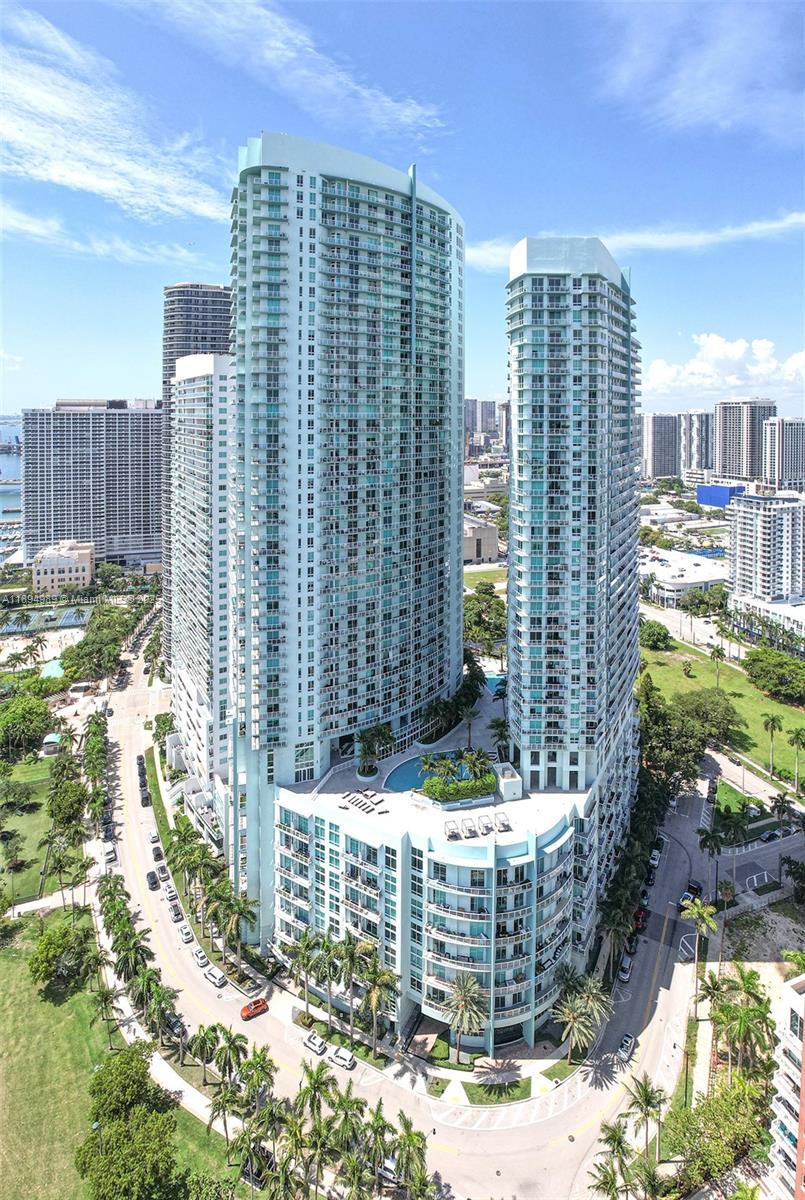 QUANTUM ON THE BAY CONDO - Residential