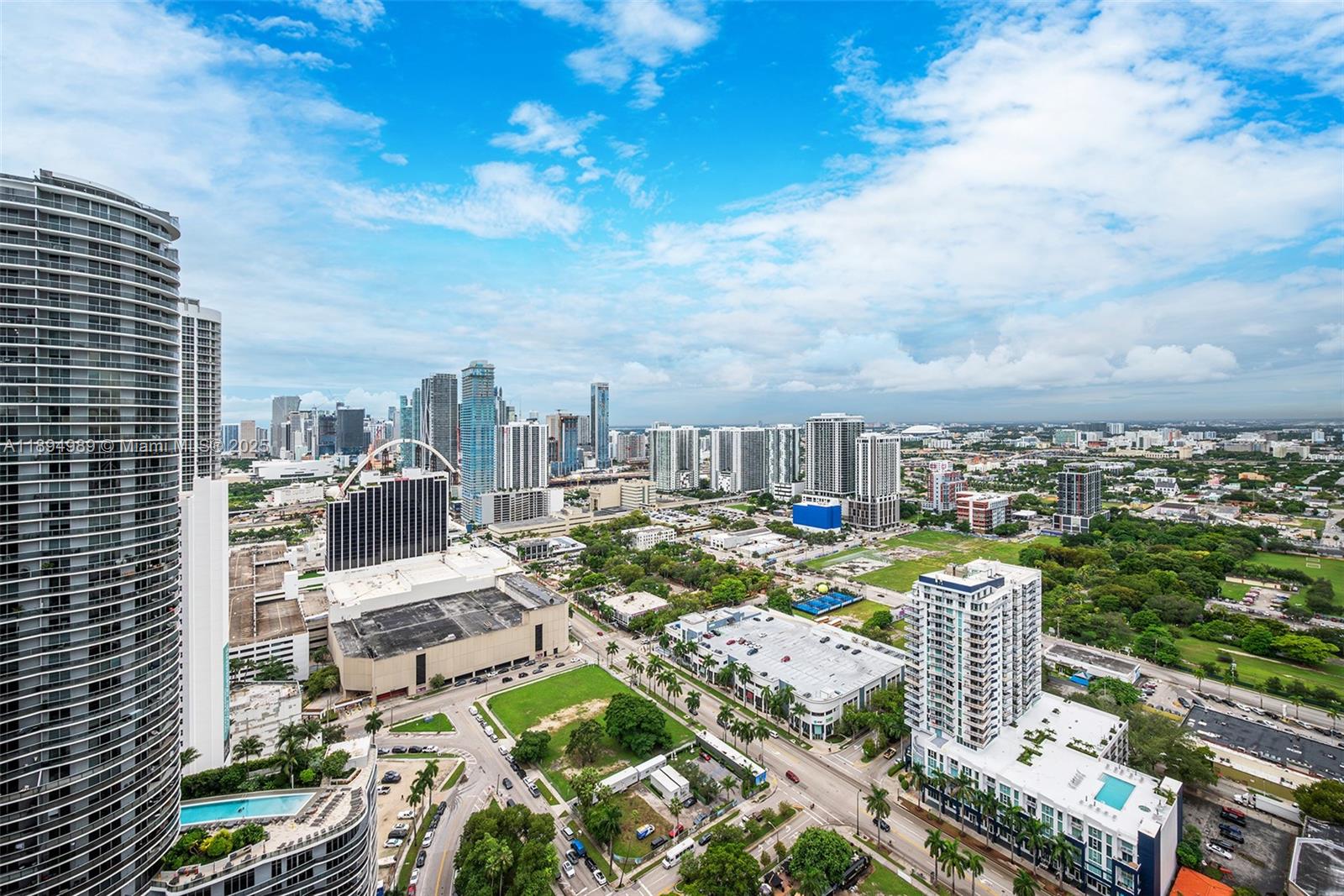 QUANTUM ON THE BAY CONDO - Residential