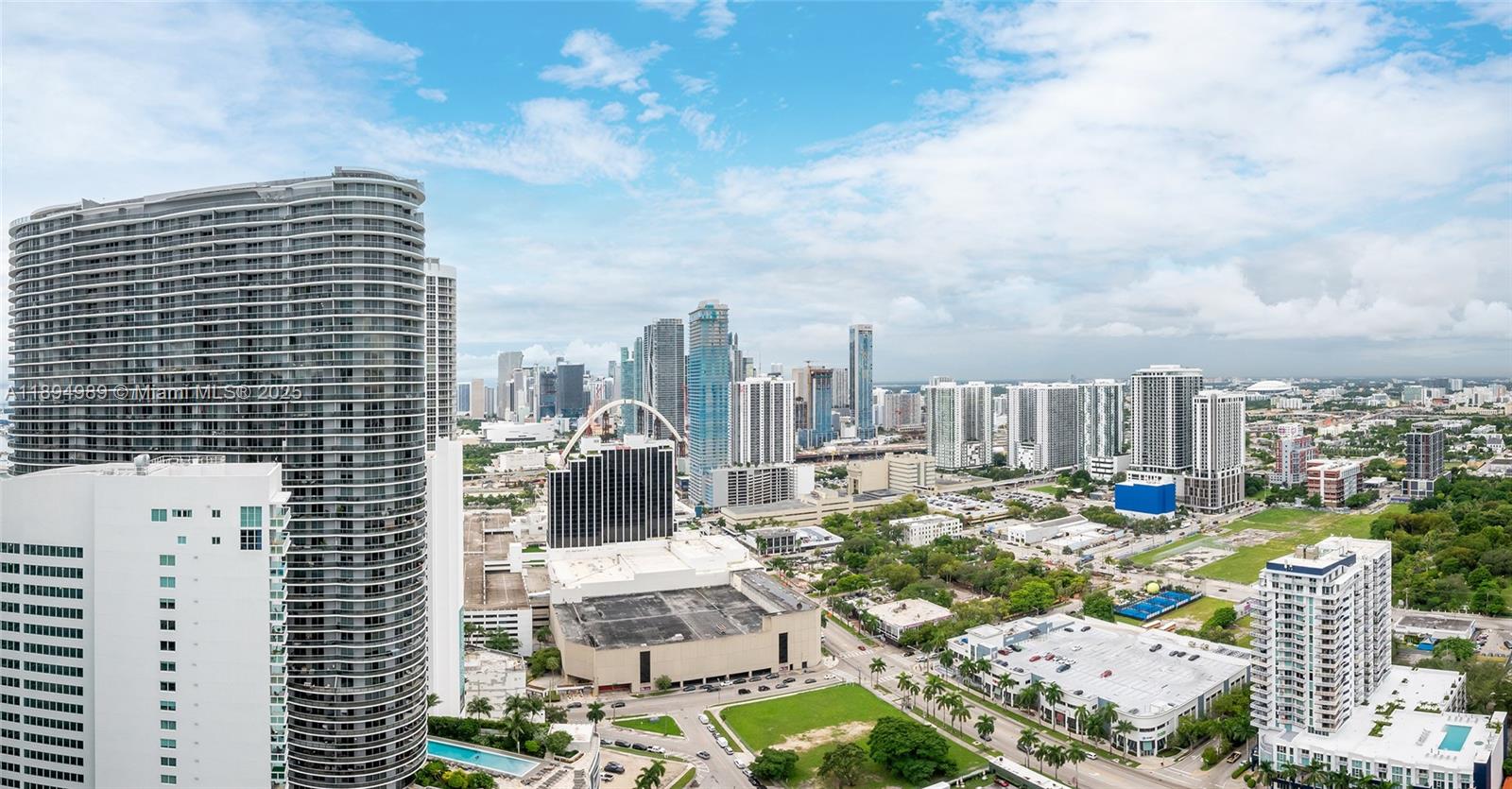 QUANTUM ON THE BAY CONDO - Residential