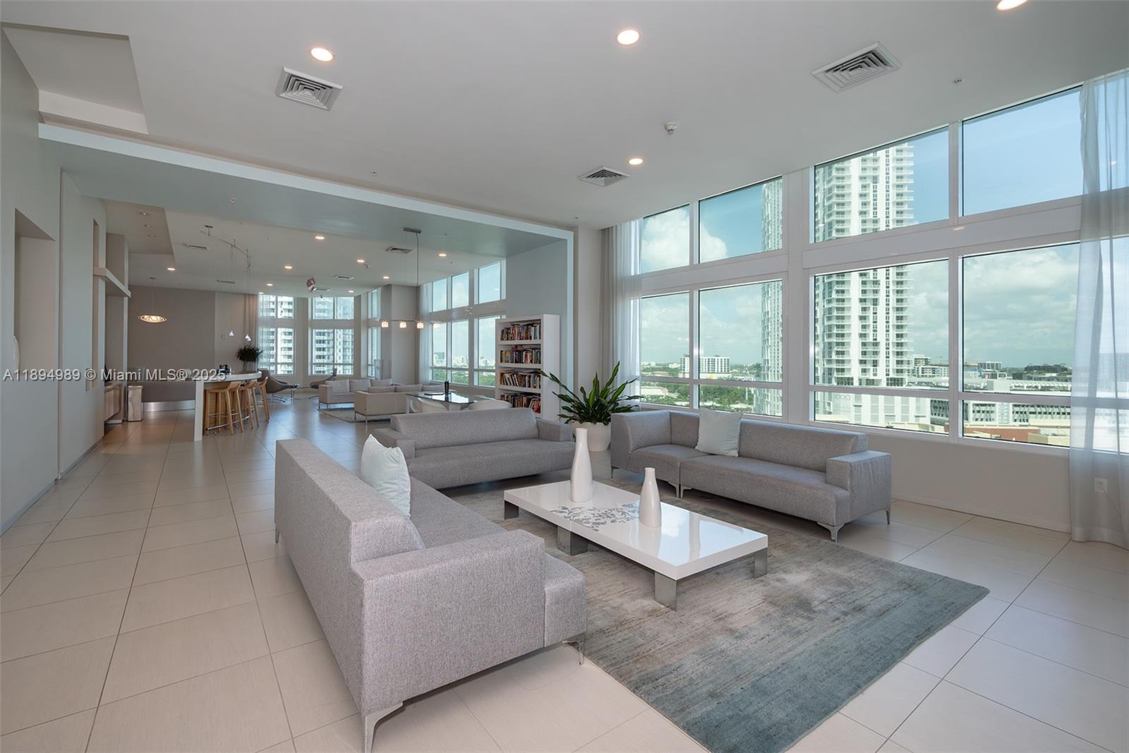 QUANTUM ON THE BAY CONDO - Residential