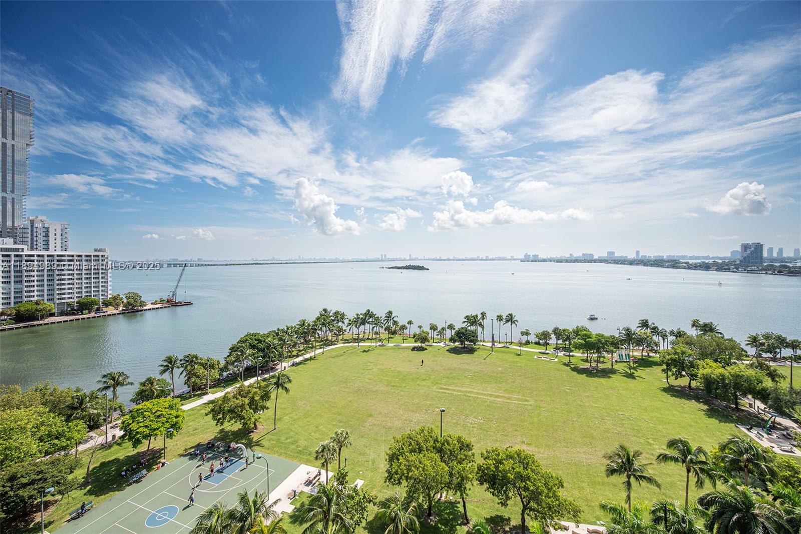 QUANTUM ON THE BAY CONDO - Residential