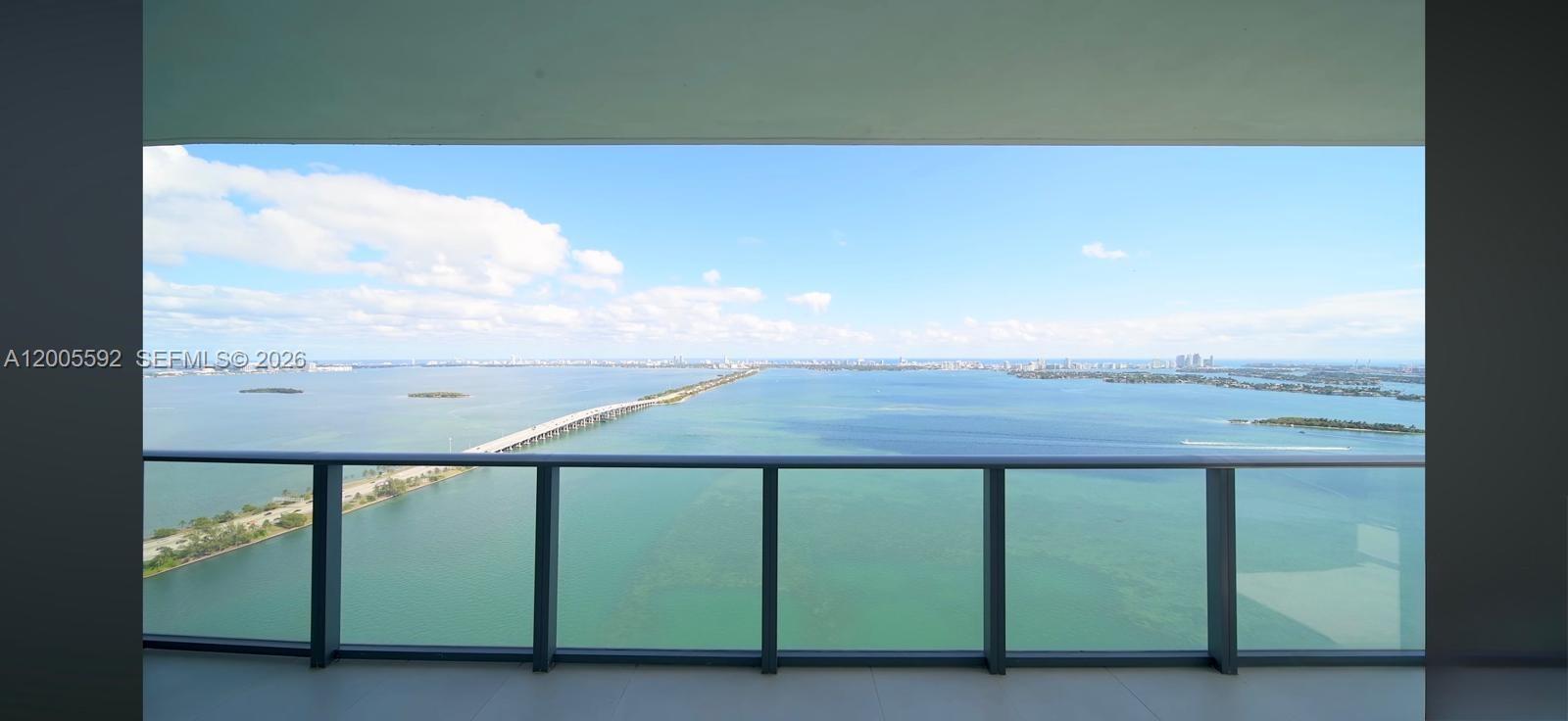 3131 NE 7th Ave 4401