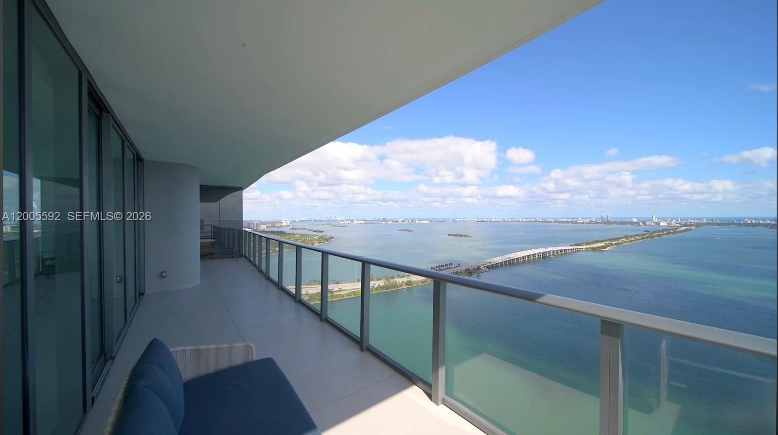 3131 NE 7th Ave 4401