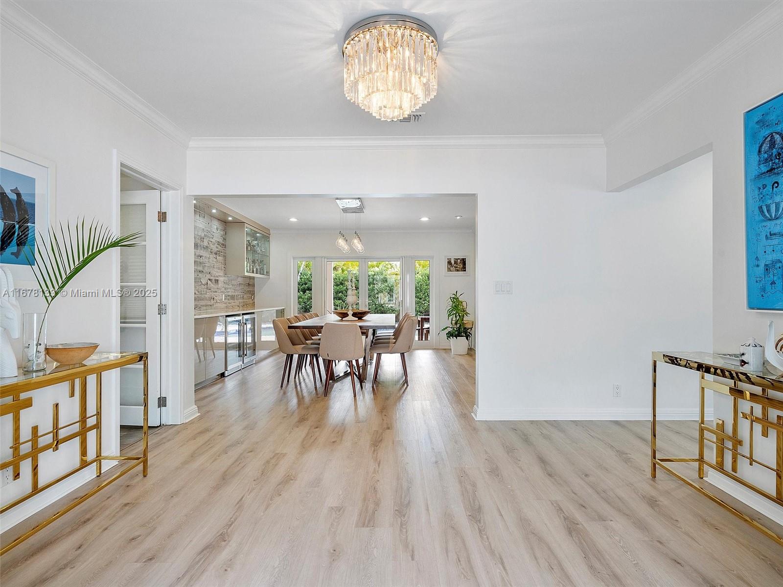 HOLLYWOOD LAKES SECTION - Residential