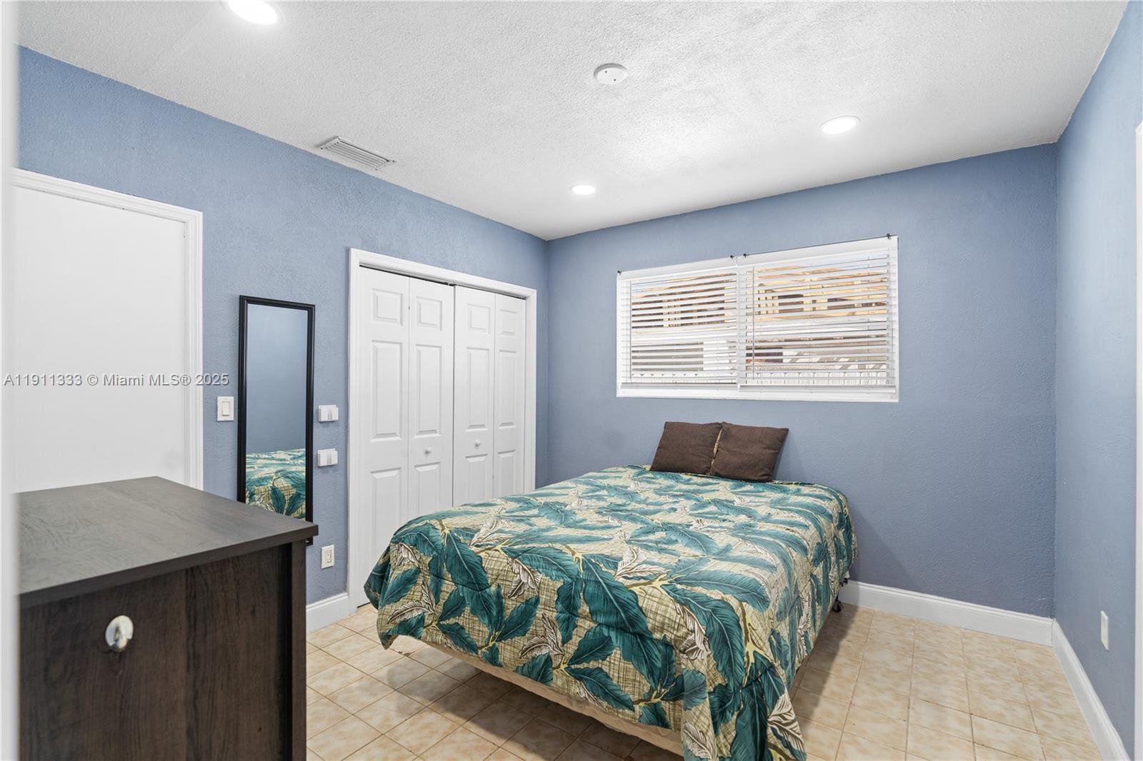 PALM SPRINGS SEC 4 - 5TH - Residential Lease