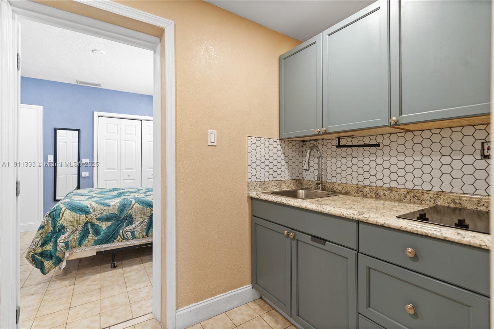 PALM SPRINGS SEC 4 - 5TH - Residential Lease