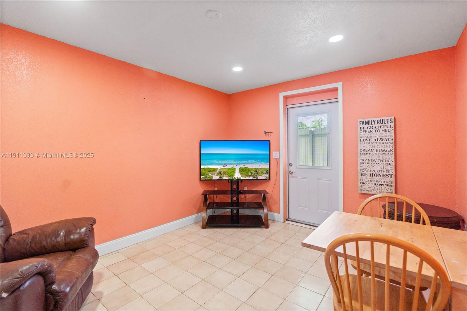 PALM SPRINGS SEC 4 - 5TH - Residential Lease