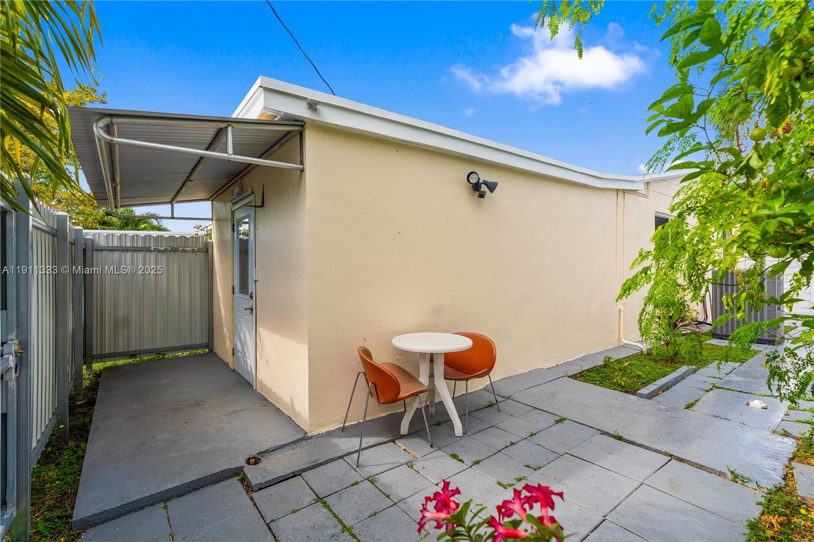 PALM SPRINGS SEC 4 - 5TH - Residential Lease