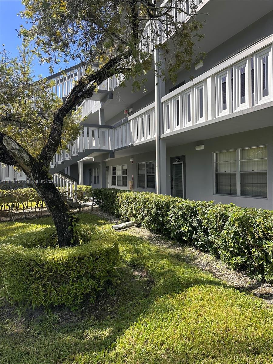 SUFFOLK AT CENTURY VILLAG - Residential