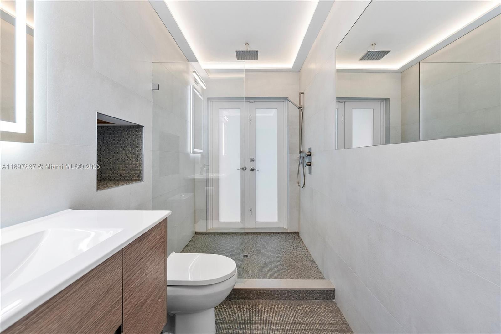 SOUTH NEW RIVER ISLES SEC - Residential