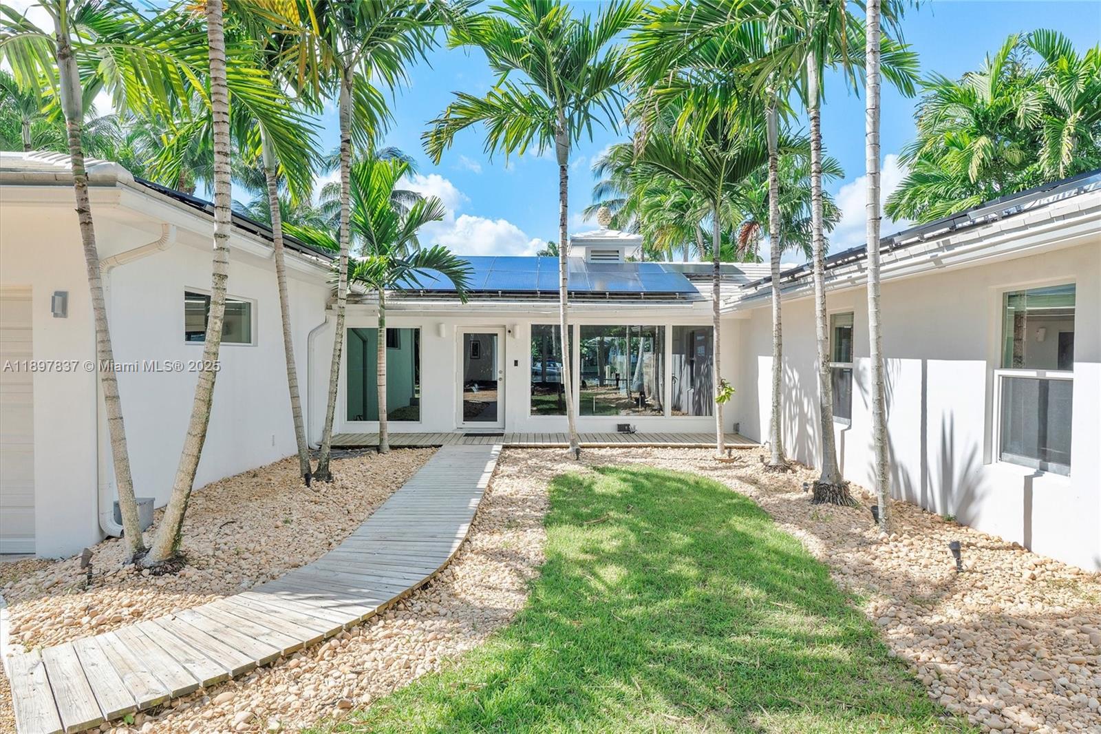 View photos, virtual tours, details... 1321 Tangelo Isle
