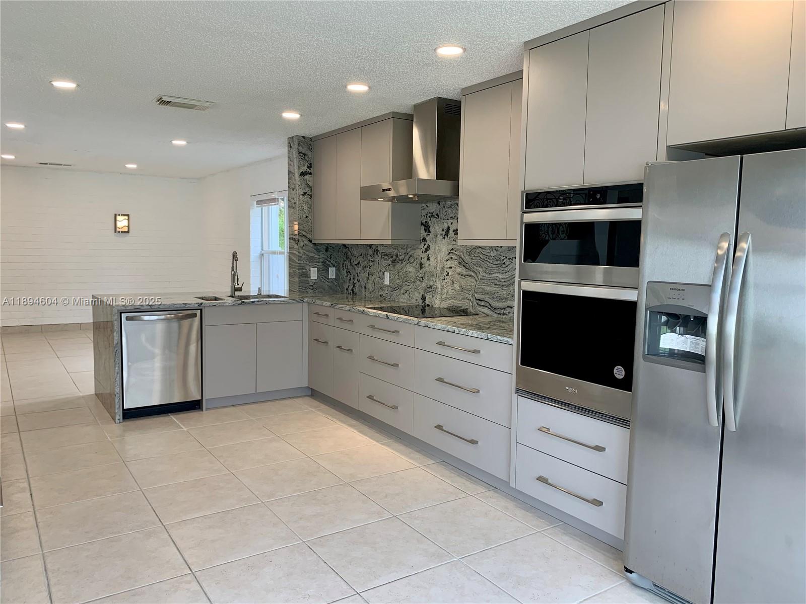 SILVER LAKES NORTH - Residential Lease